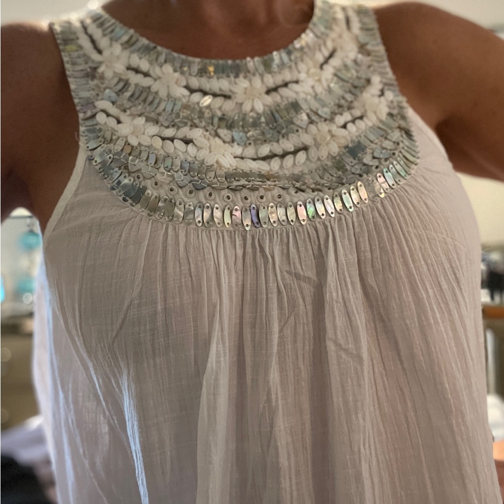 Max Studio White Top Small